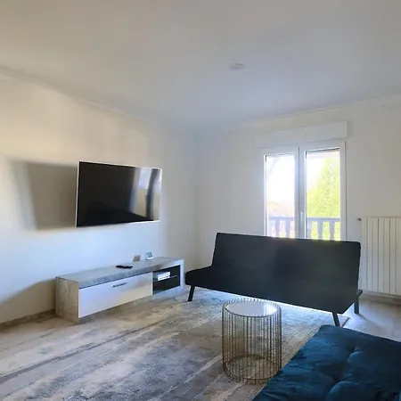 Maison 8 Pers Et 2 Lits Bebes *